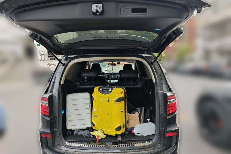 Used Honda Elysion 2016 2.4L Style Edition Trunk