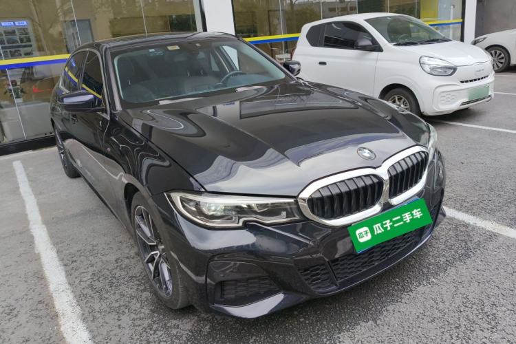 Used BMW 3 Series 2021 Facelifted 320Li M Sport Package Front Right 45 Deg