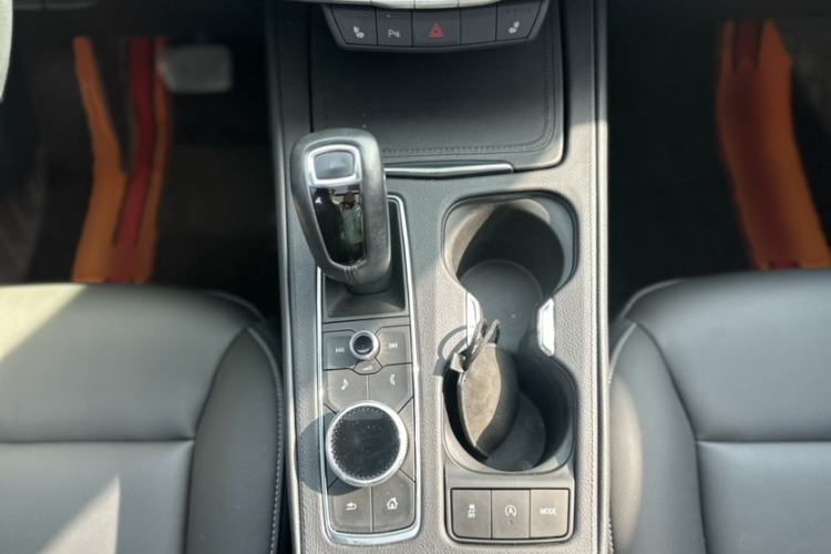 Used Cadillac XT4 2018 28T Two-Wheel-Drive Luxury Model
