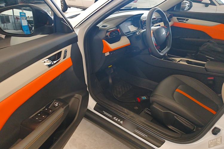 Used Dongfeng Aeolus Yixuan 2023 Mach Edition 1.5L Automatic Chasing Shadow Version Driver Seat