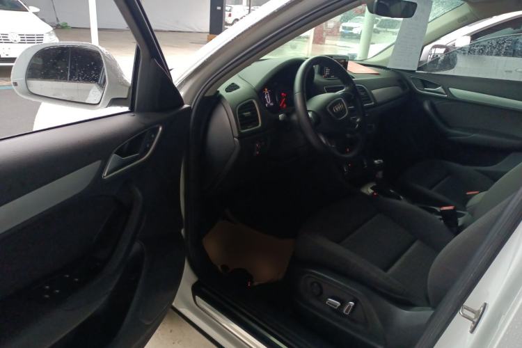 Used Audi Q3 2018 30th Anniversary Edition 30 TFSI Standard Model
