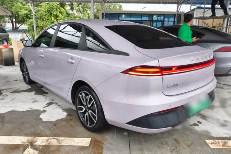 Used Roewe D6 2025 450km Deluxe Edition
