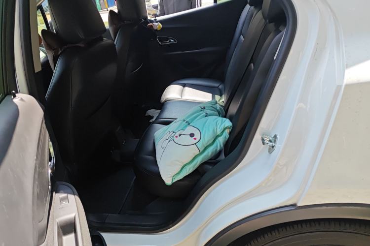 Used Buick Encore 2015 1.4T Automatic Two-Wheel Drive Urban Elite Version
