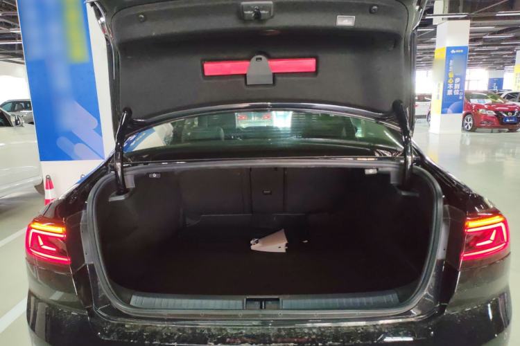 Used Volkswagen Magotan 2020 380TSI DSG Luxury Version Trunk