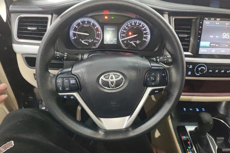 Used Toyota Highlander 2015 2.0T Four-Wheel Drive Elite Edition 7-Seater
