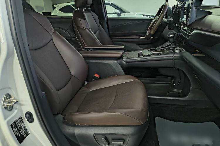 Used Toyota Granvia 2024 2.5L Hybrid Prestige PLUS Four-Wheel Drive Version