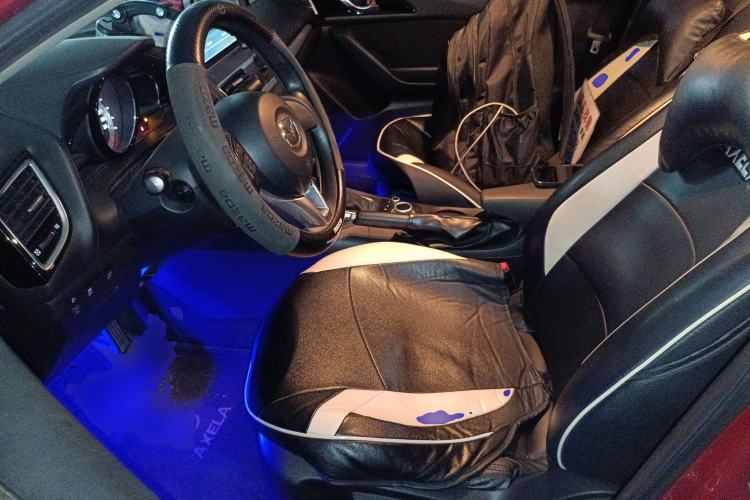 Used Mazda 3 Axela 2016 Sedan 1.5L Automatic Comfort Model
