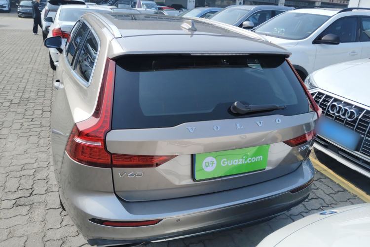 Used Volvo V60 2020 T5 Zhiyuan Luxury Edition
