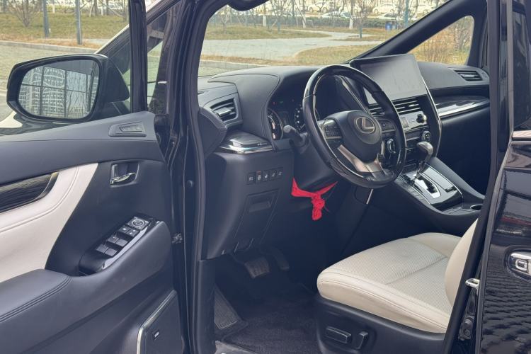 Used Lexus LM 2020 300h Seven-Seat Elegant Edition