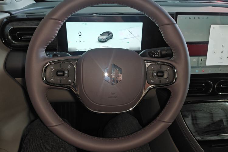 Used Leapmotor C11 2024 Range-Extended 300 Luxury Edition Steering Wheel