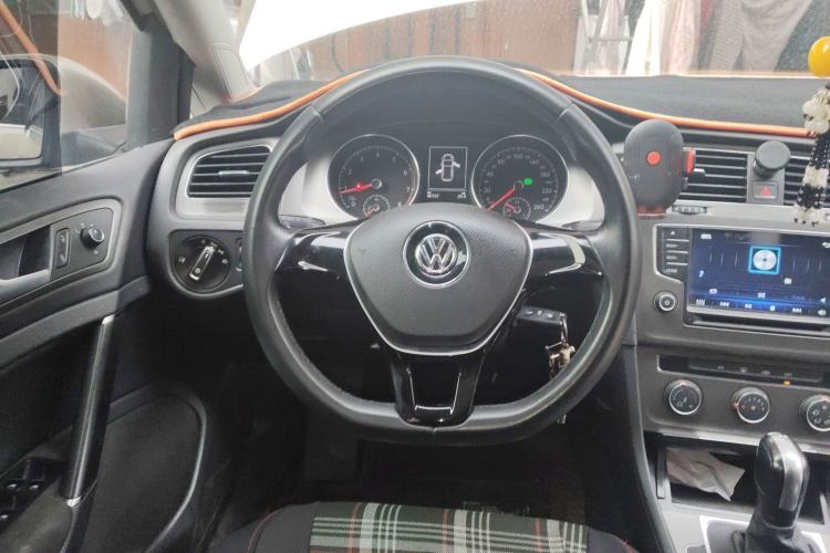 Used Volkswagen Golf 2015 1.4TSI Automatic Comfort Model