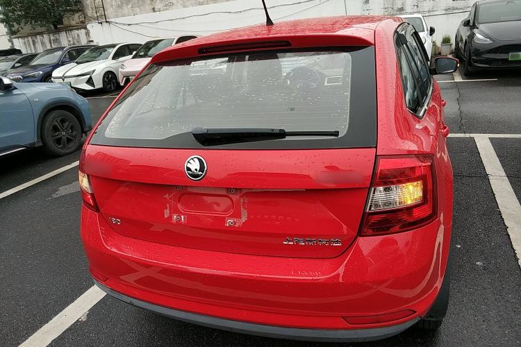 Used Skoda Rapid Spaceback 2018 1.6L Automatic Comfort Edition Rear