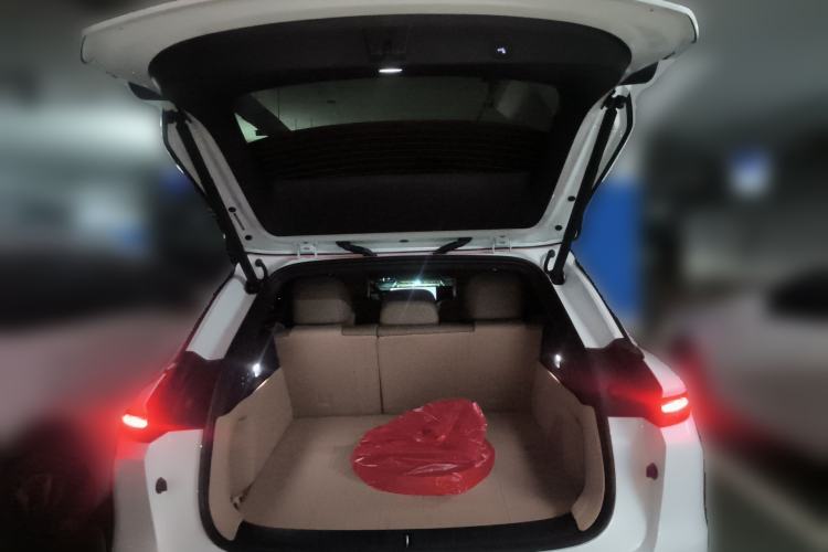 Used Li Auto i6 2025 Model Two-Wheel-Drive Standard Type Trunk