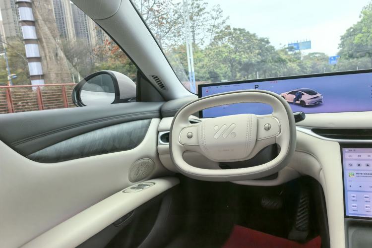 Used IM L6 2024 Max Long-Range Version Interior 4