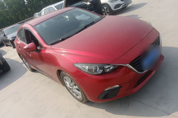 Used Mazda 3 Axela 2014 Sedan 1.5L Manual Comfort Model
