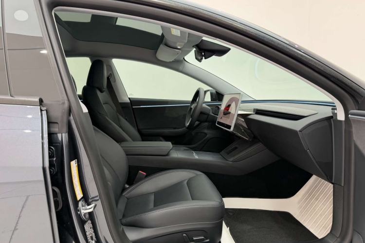 Used Tesla Model 3 2023 Long-Range All-Wheel-Drive Version Right Front Seat