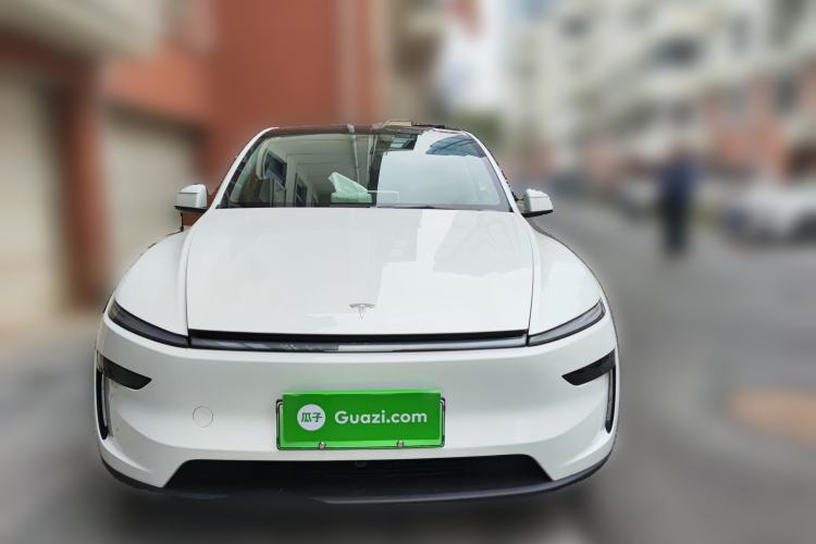 Used Tesla Model Y 2025 Rear-Wheel-Drive Version
