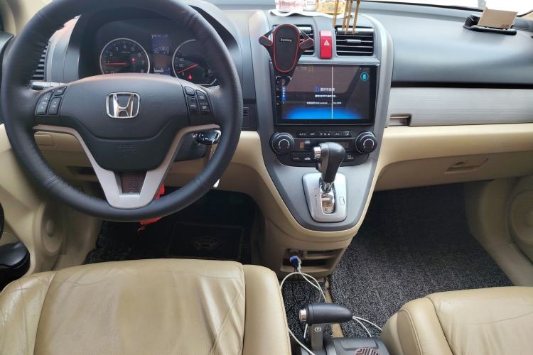 Used Honda CR-V 2010 2.4L automatic four-wheel drive luxury version Center Console