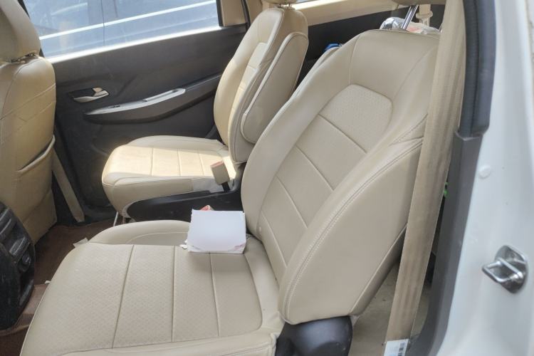 Used Wuling Hongguang 2019 1.5L S Comfort Edition China VI LAR Left Rear Seat