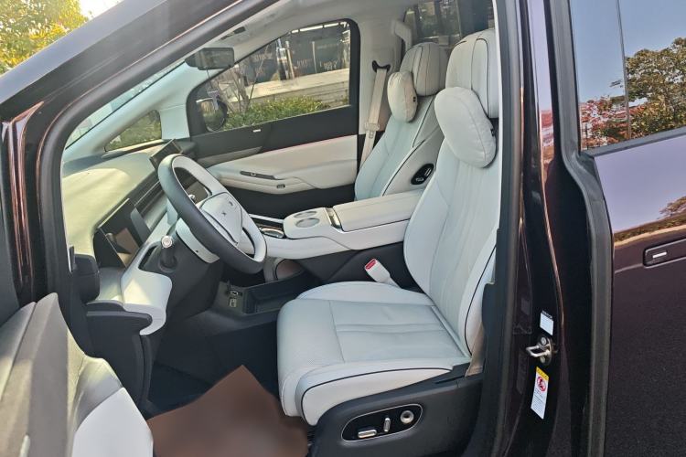 Used XPeng X9 2025 740 Ultra-Long Range Max