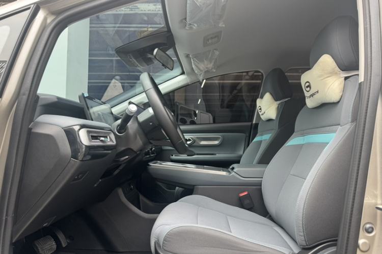 Used AION Y 2023 Plus 610 Enjoy Edition Interior 4