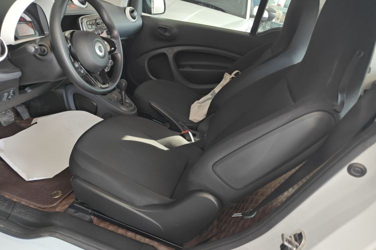 Used smart fortwo 2018 1.0L 52kW Hardtop Dynamic Version China V
