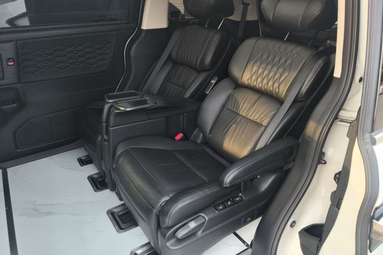 Used Honda Elysion 2022 2.0L eHEV Luxury Edition