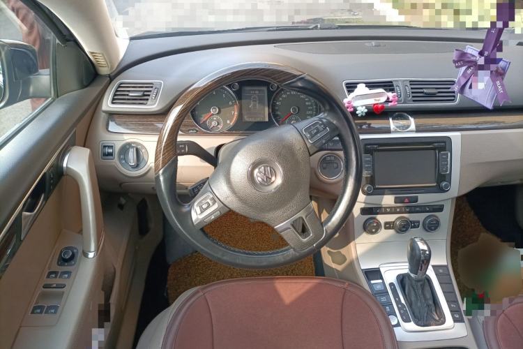 Used Volkswagen Magotan 2013 1.8TSI Prestige Model Steering Wheel