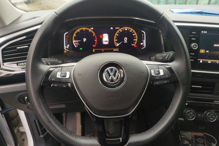 Used Volkswagen Tayron 2019 330TSI Two-Wheel Drive Luxury Model China VI Standard Steering Wheel