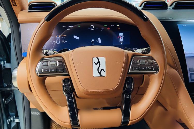 Used Yangwang U8 2023 Luxury Edition
