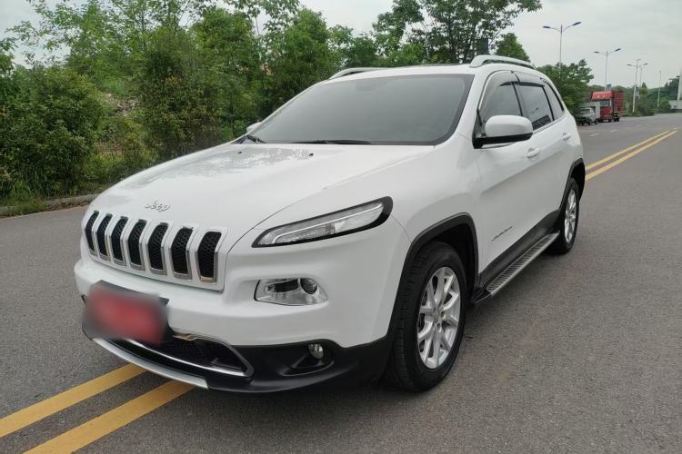 Used Jeep Cherokee 2017 2.0L Superior Edition