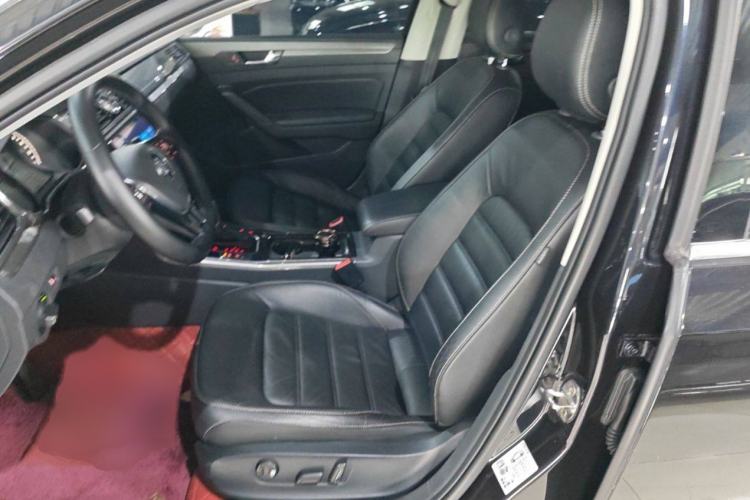 Used Volkswagen Passat 2017 330TSI DSG Luxury Edition
