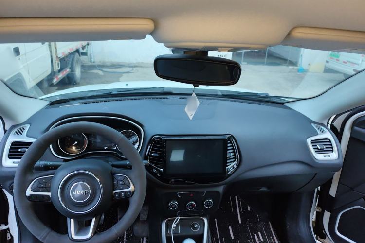 Used Jeep Compass 2017 200T Manual Enjoy Edition