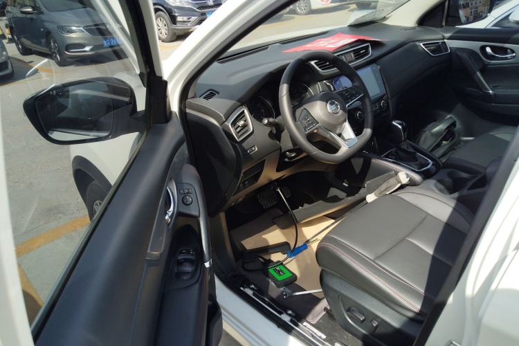 Used Nissan Qashqai 2021 2.0L CVT Luxury Edition Driver Seat