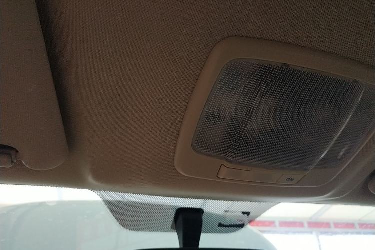 Used Brilliance Xinri i03 2021 318 km 31.45 kWh Headliner