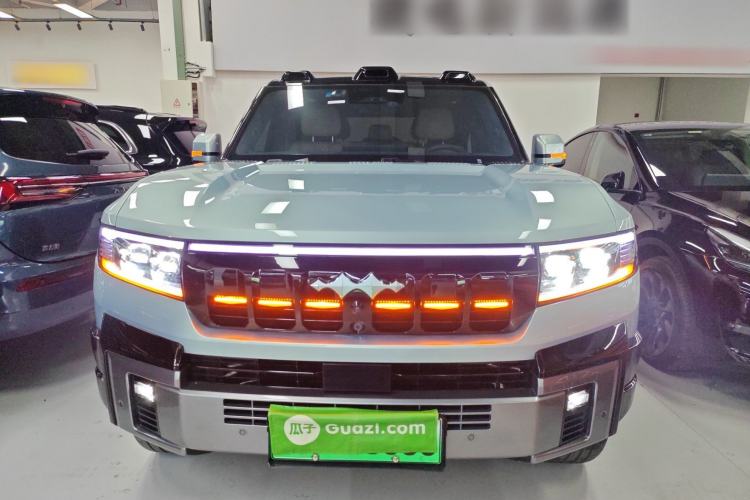 Used Formula Leopard 8 2025 Smart & Brave Flagship Edition 7 Seats Front