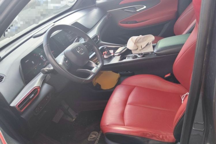 Used CHANGAN UNI-T 2020 1.5T Prestige Version
