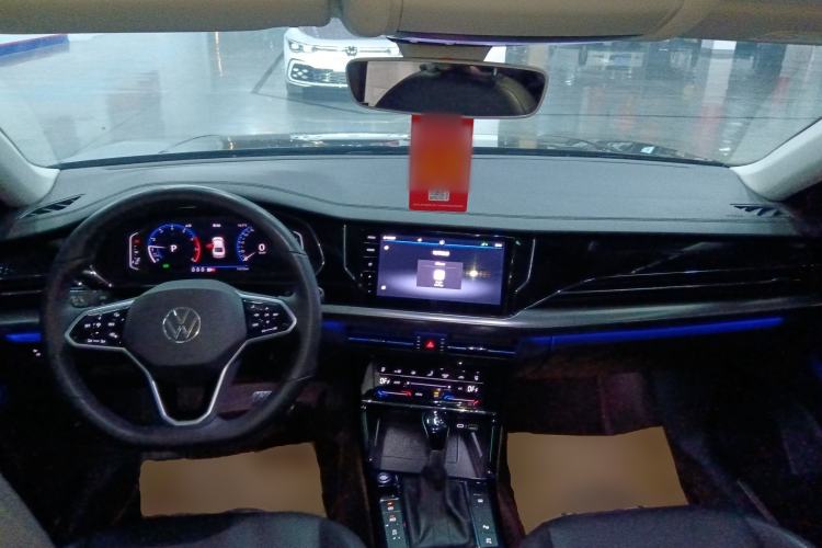 Used Volkswagen Passat 2022 330TSI Starry Luxury Edition
