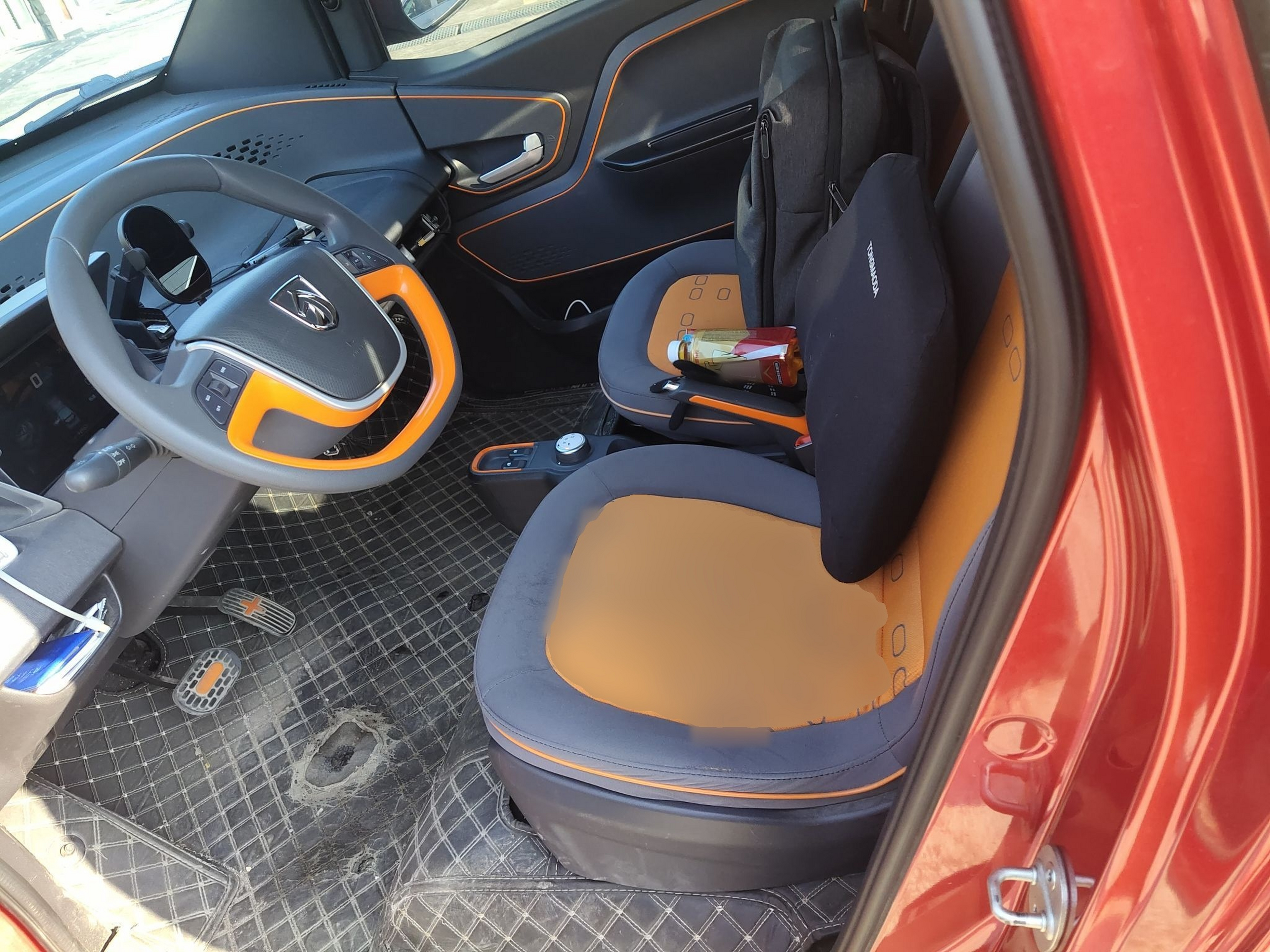 Переднее сиденье в автомобиле