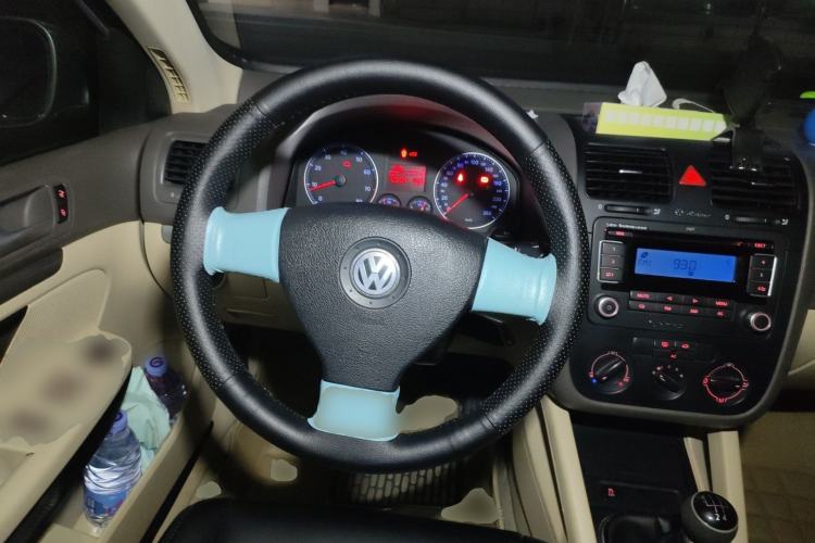 Used Volkswagen Sagitar 2009 1.6L Manual Comfort Edition
