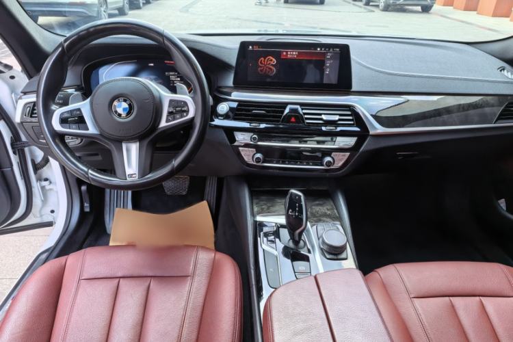 Used BMW 5 Series 2020 530Li Leading Model M Sport Package Interior 3