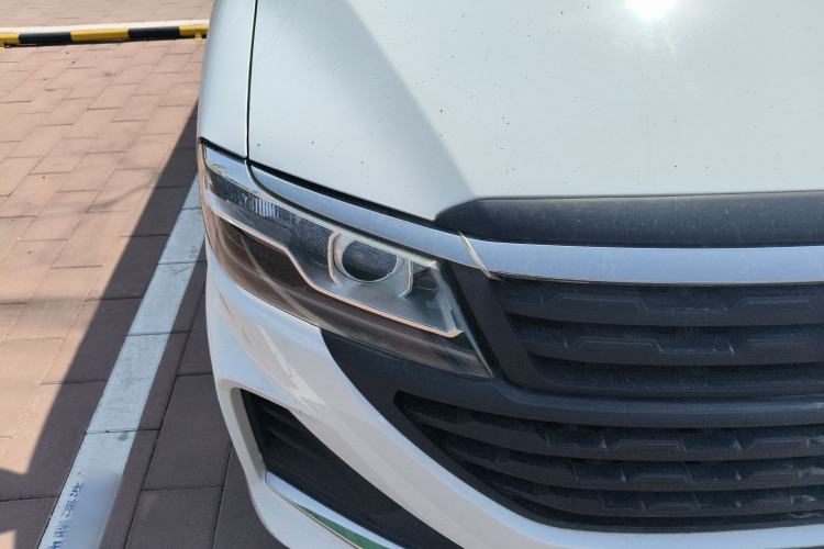 Used Jinbei Hiace King 2021 2.0L City Transport King Series Express Model Standard Top 6-Seater 1TZS Right Front Headlight