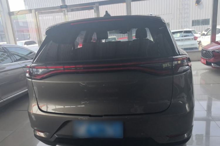 Used BYD Tang 2018 2.0T Automatic SmartConnect Luxury 7-Seater China V Emission Standard
