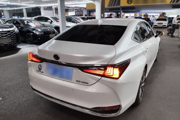 Used Lexus ES 2018 200 Excellence Edition China V Standard
