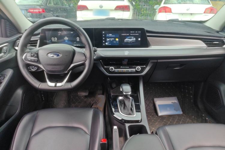 Used Ford Escort 2021 1.5L Automatic Diamond Edition Center Console