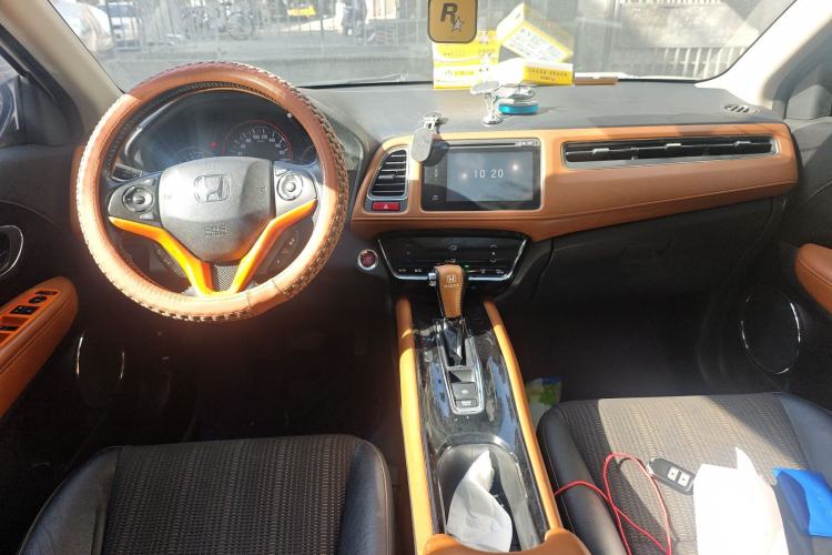 Used Honda Vezel 2015 1.8L CVT 2WD Luxury Model
