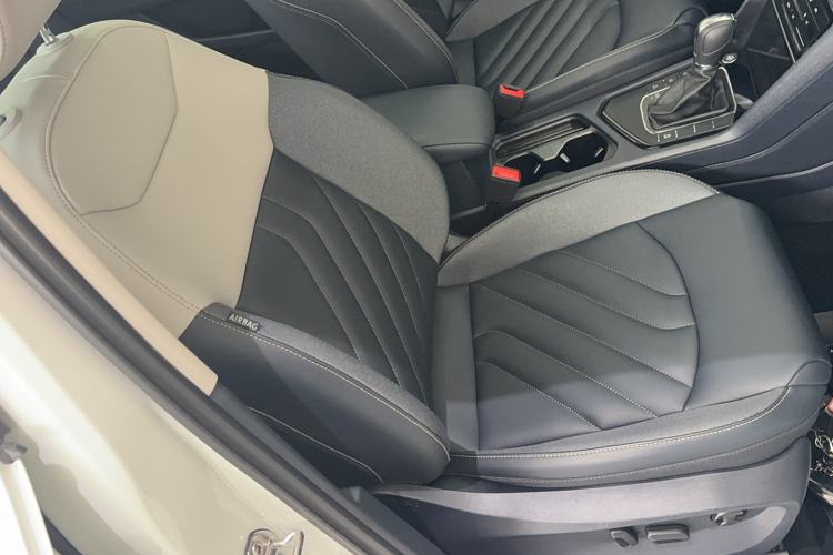 Used Volkswagen Tharu 2023 300TSI Two-Wheel-Drive Full Moon Edition
