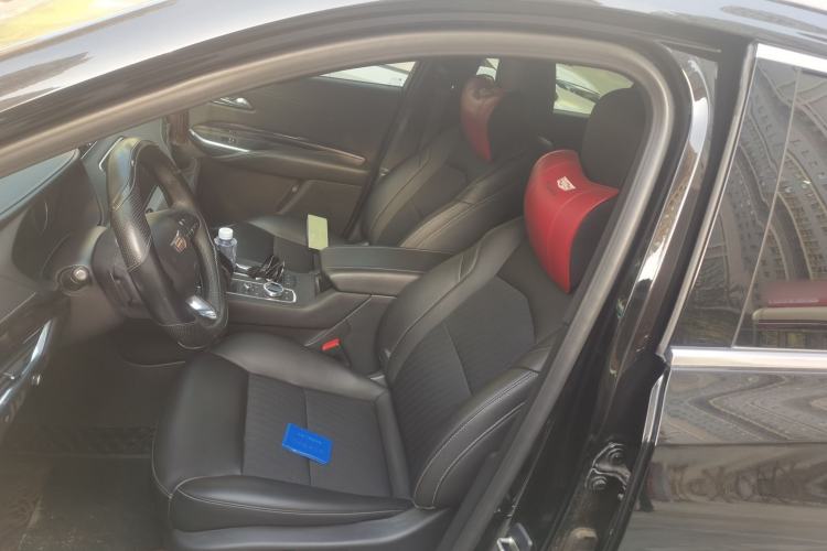 Used Cadillac XT4 2021 28T Two-Wheel Drive Tech Edition Driver Seat