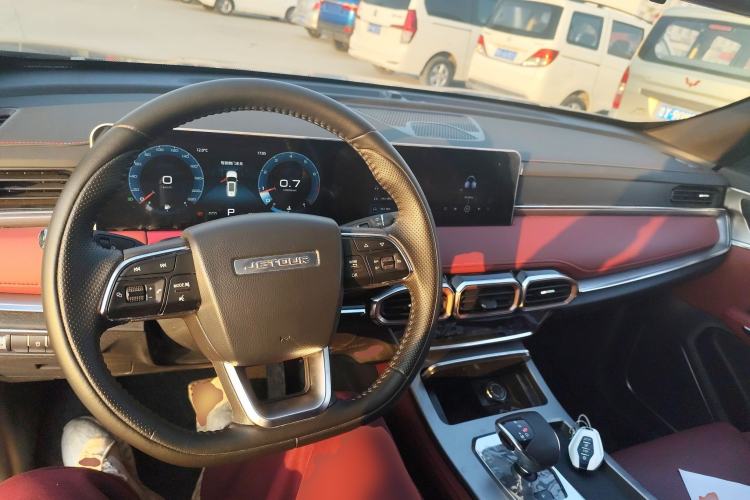 Used JETOUR X70 PLUS 2023 1.5T DCT Ziqiang PRO+ 7-Seater
