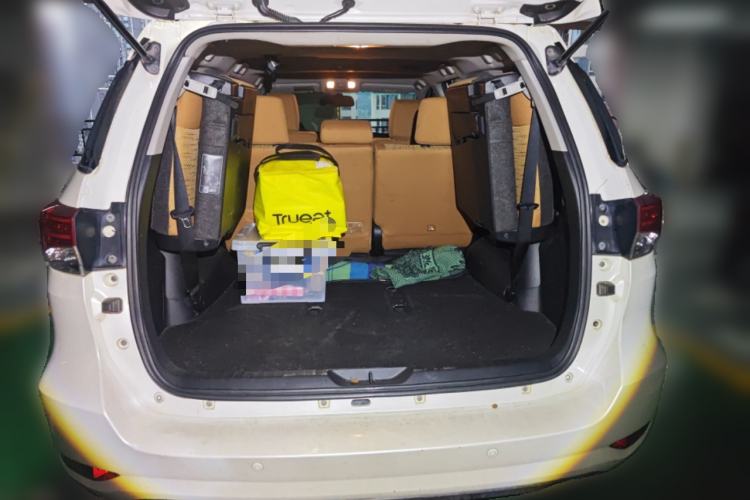 Used Toyota Fortuner 2016 2.7L Middle East Version Trunk